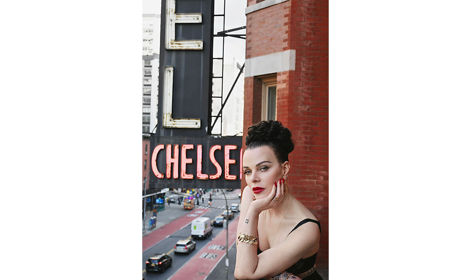 Debi mazar chelsea hotel white