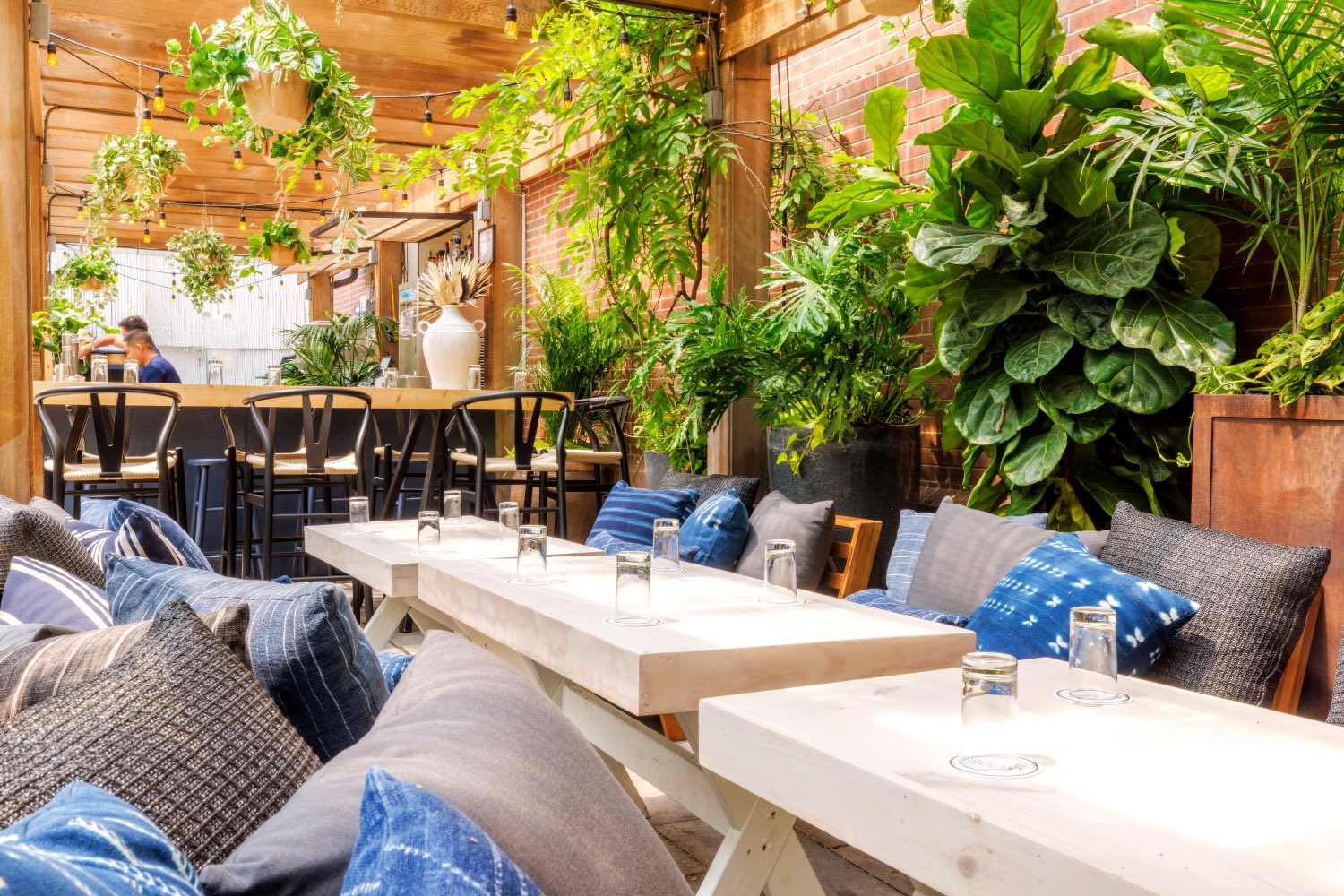 Table seating at Gilligan's outdoor restaurant in SoHo, NY.