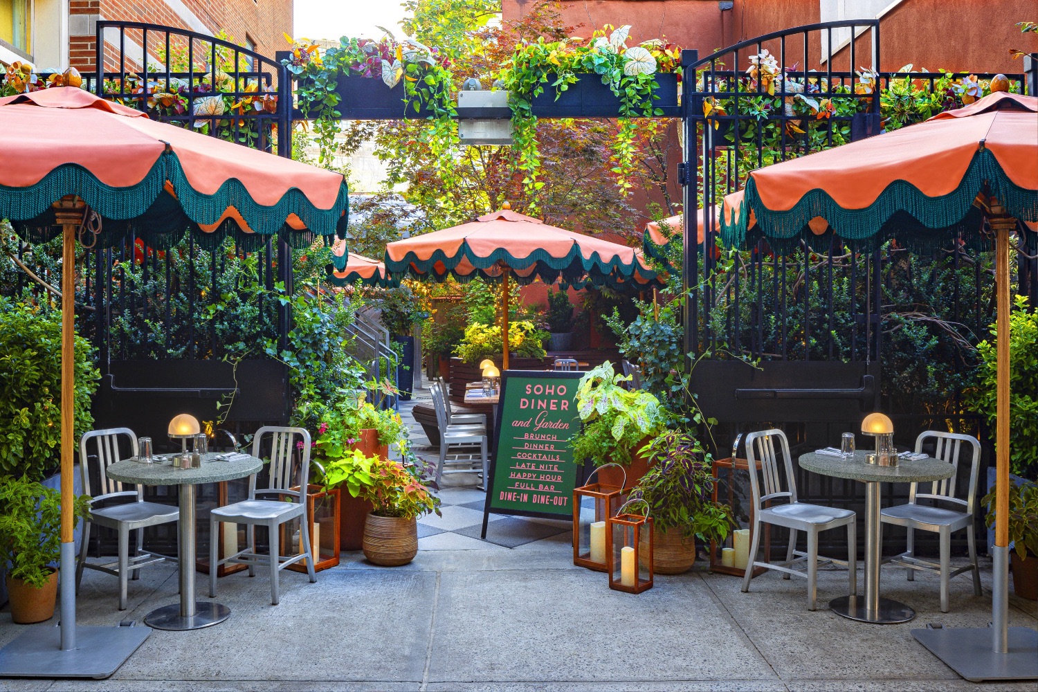 Entrance to Soho Diner outdoor garden at Soho Grand Hotel.