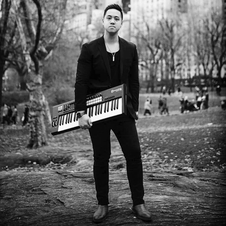 Club Room Groove With David Zheng