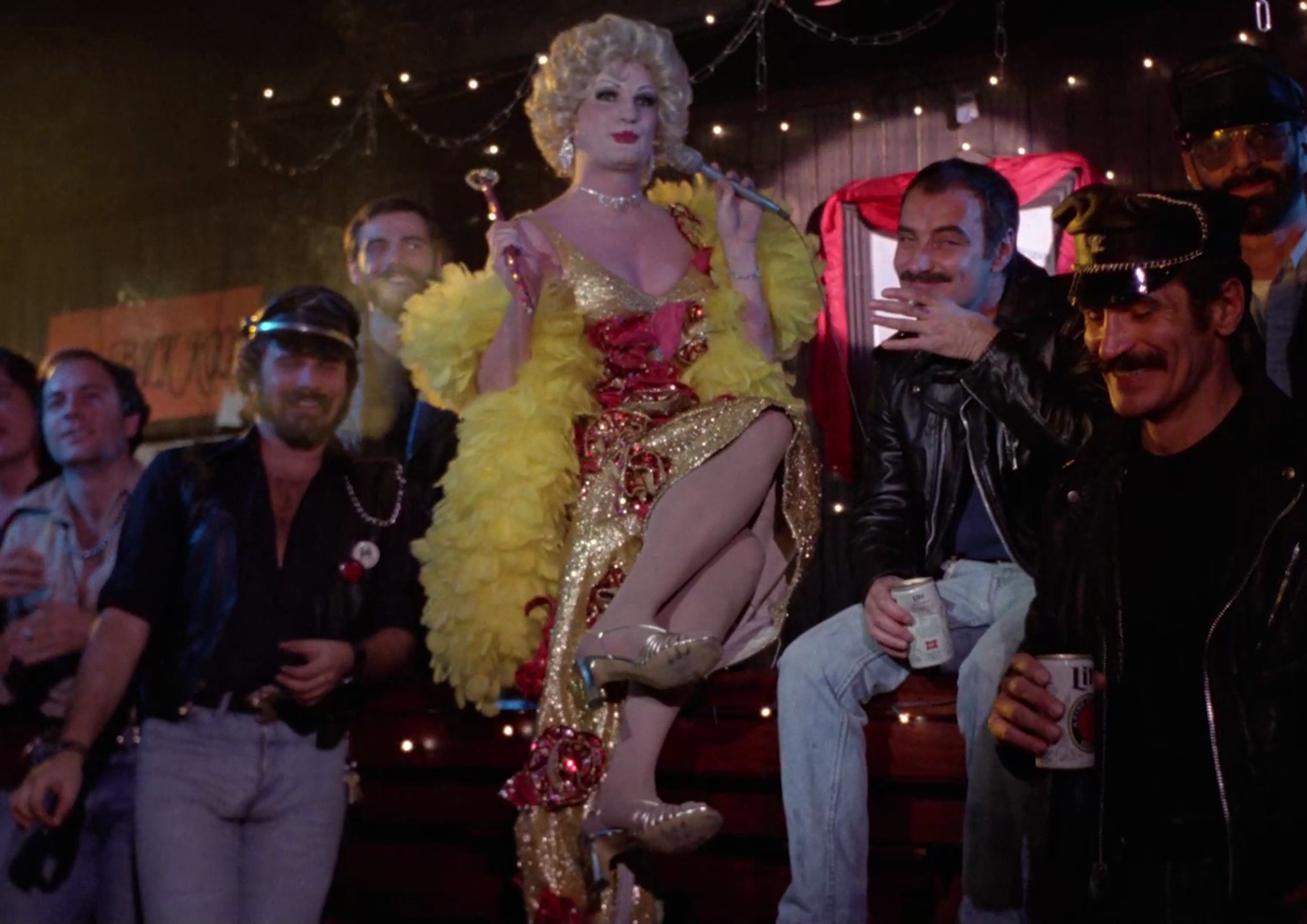 Image from the motion picture Blonde Ambition