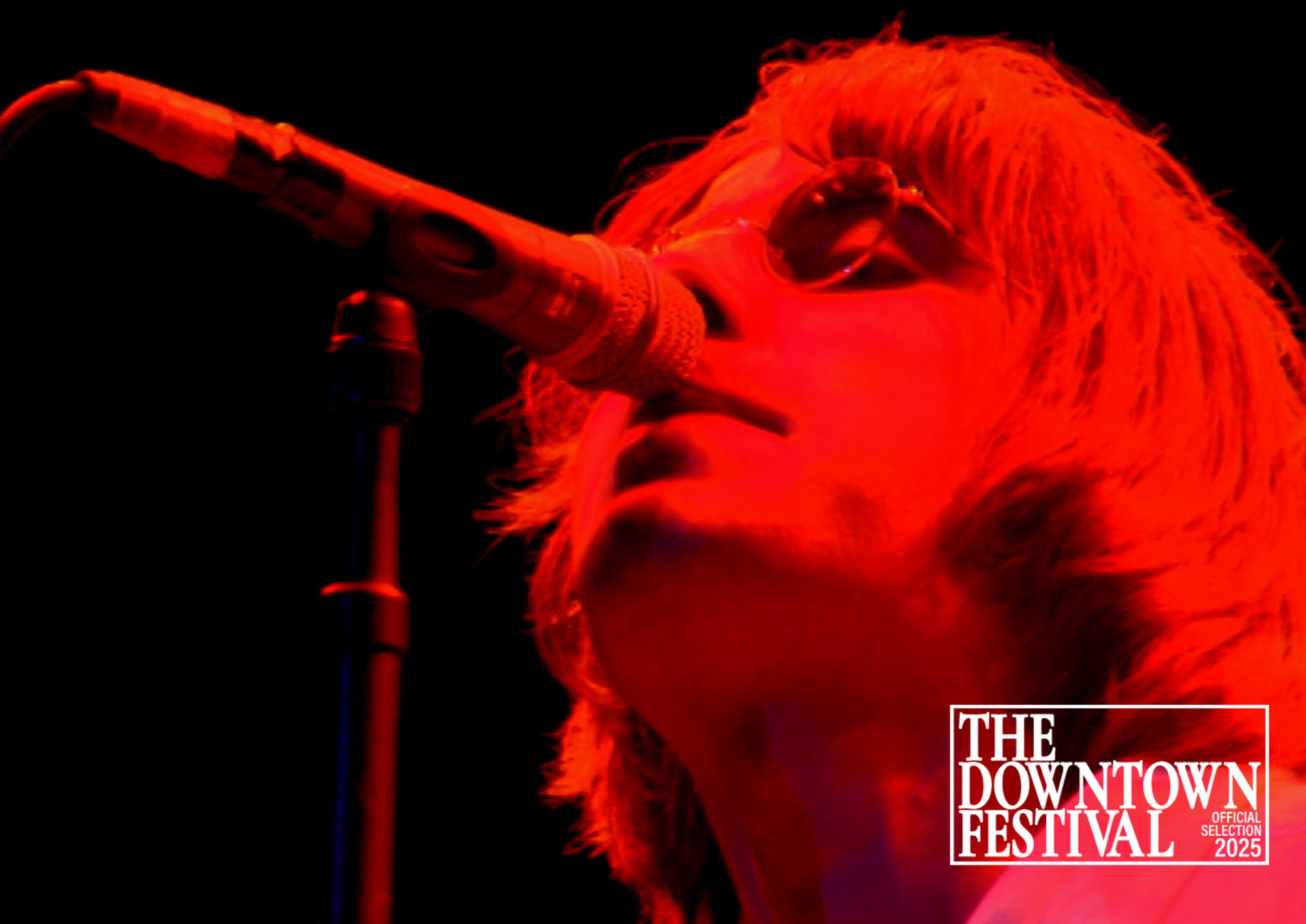 Image from the motion picture Oasis: First Night at Knebworth Park